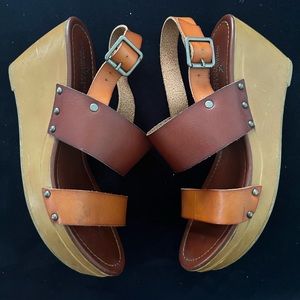 American Eagle Outfitters Sz 8 M Brown Ankle Strap Leather Women Sandals